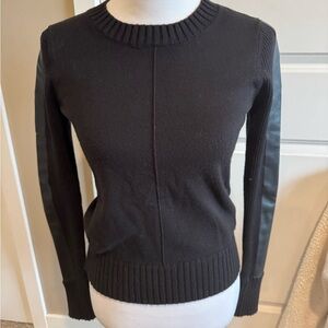 Evereve Harlow Black Sweater with Leather Sleeve Details, XS